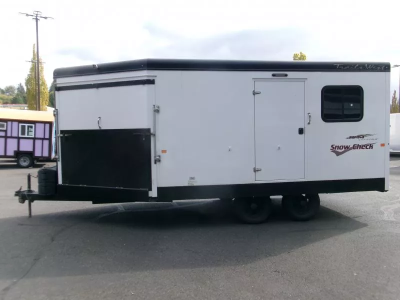 2018 Trails West Manufacturing RPM-20 Snowmobile Trailer