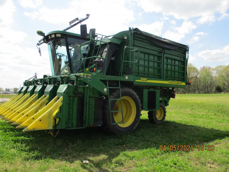 2004 John Deere 9986 Farm / Ranch 2004 John Deere 9986 Farm / Ranch