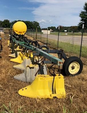 2002 420 REDBALL 12 ROW HOOD SPRAYER 2002 420 REDBALL 12 ROW HOOD SPRAYER