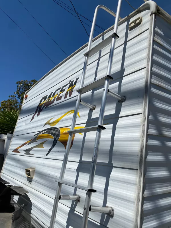 used Toy Haulers Genesis Supreme Rage'n for sale, in Reseda, CA Thumbnail 4