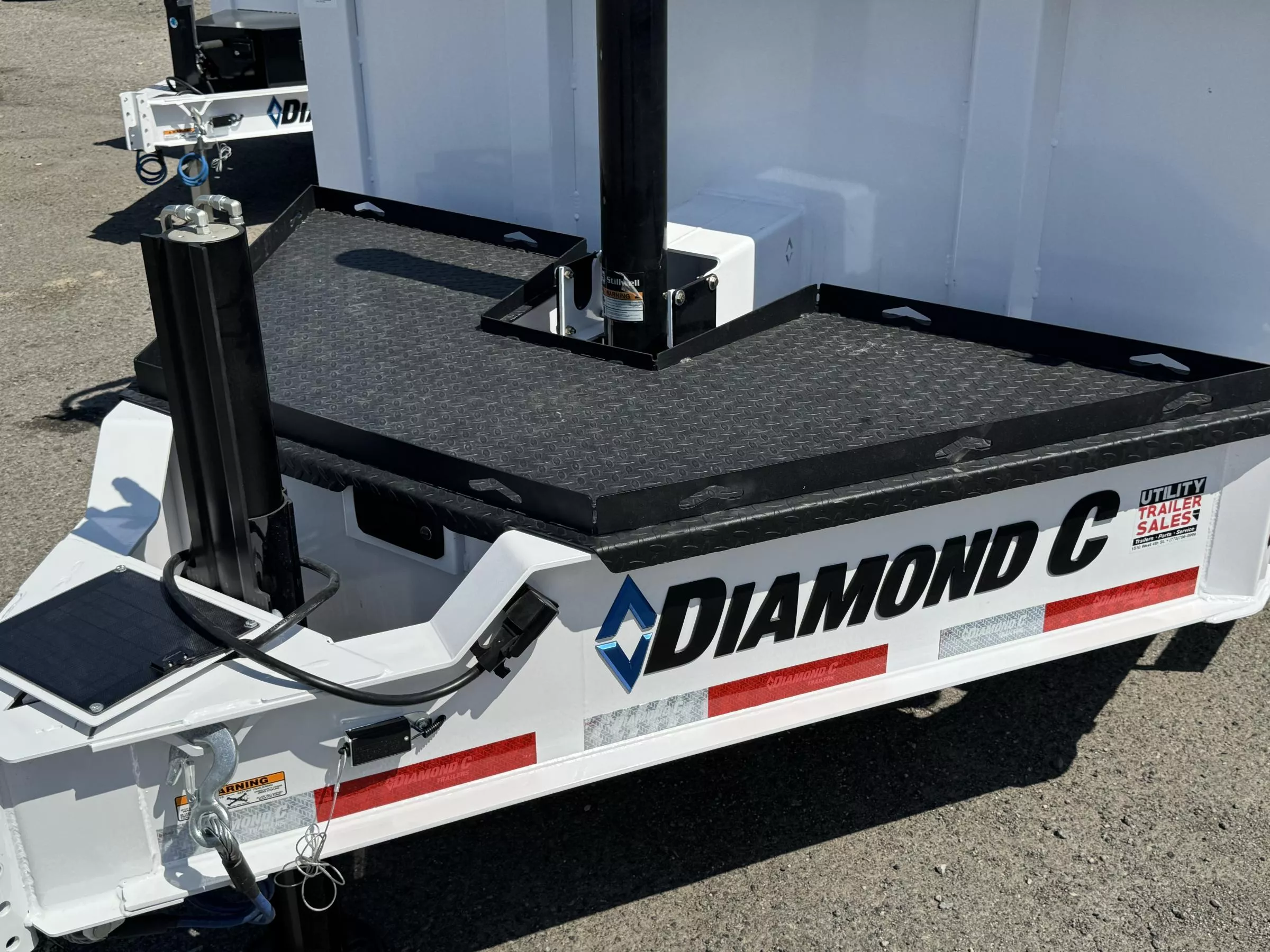 2025 Diamond C LPT 14' 32" Sides Pacesetter Edition - 14.9K Telescopic Dump Trailer bMgV4S42npf2