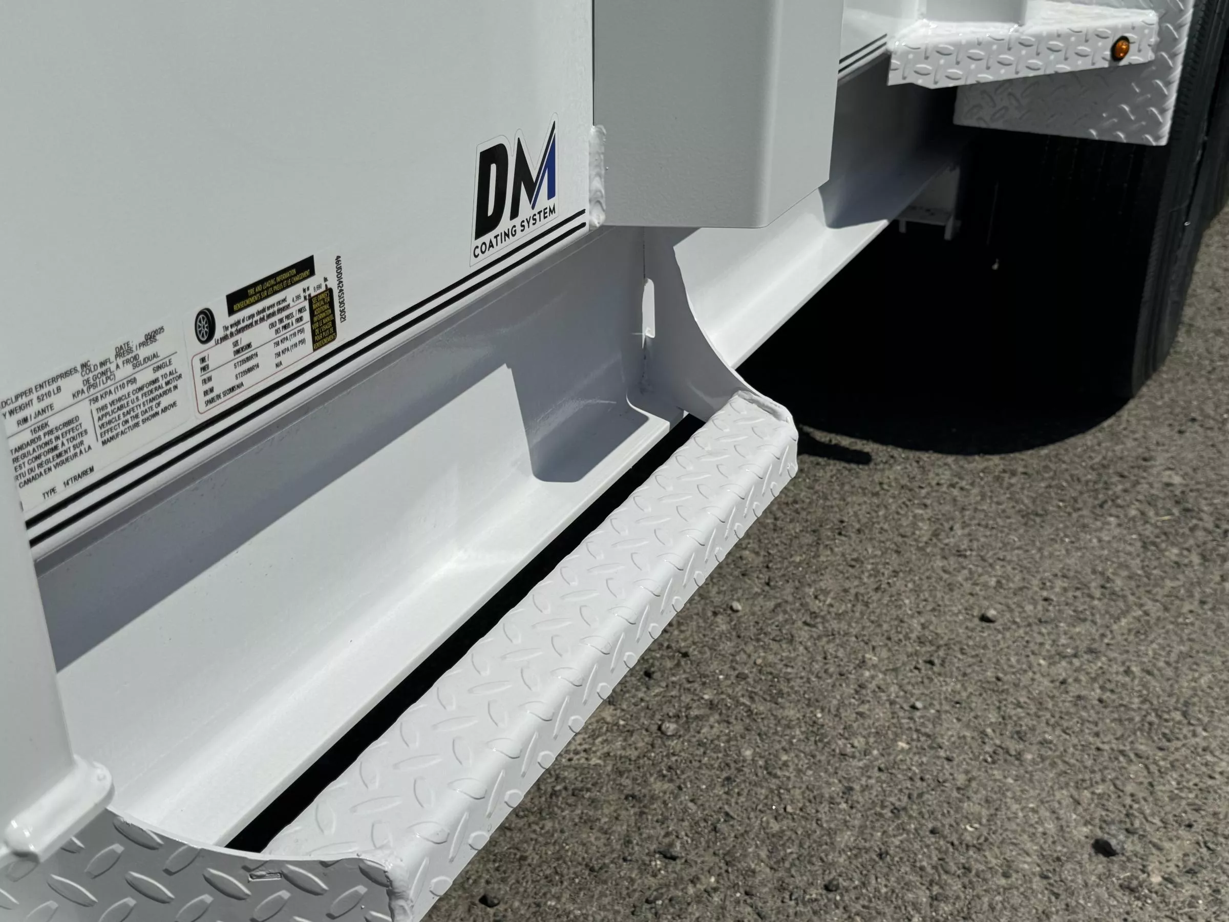 2025 Diamond C LPT 14' 32" Sides Pacesetter Edition - 14.9K Telescopic Dump Trailer tGPSkKt2opyh