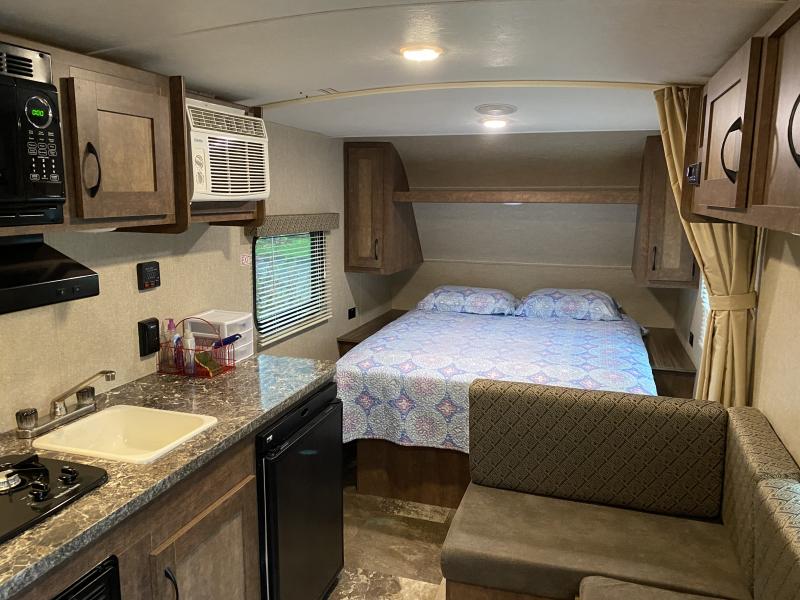 used Travel Trailers Starcraft RV Autumn Ridge for sale, in Gridley, CA Thumbnail 5