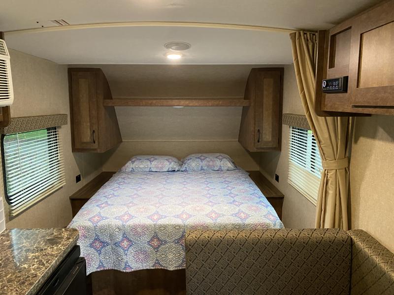 used Travel Trailers Starcraft RV Autumn Ridge for sale, in Gridley, CA Thumbnail 4