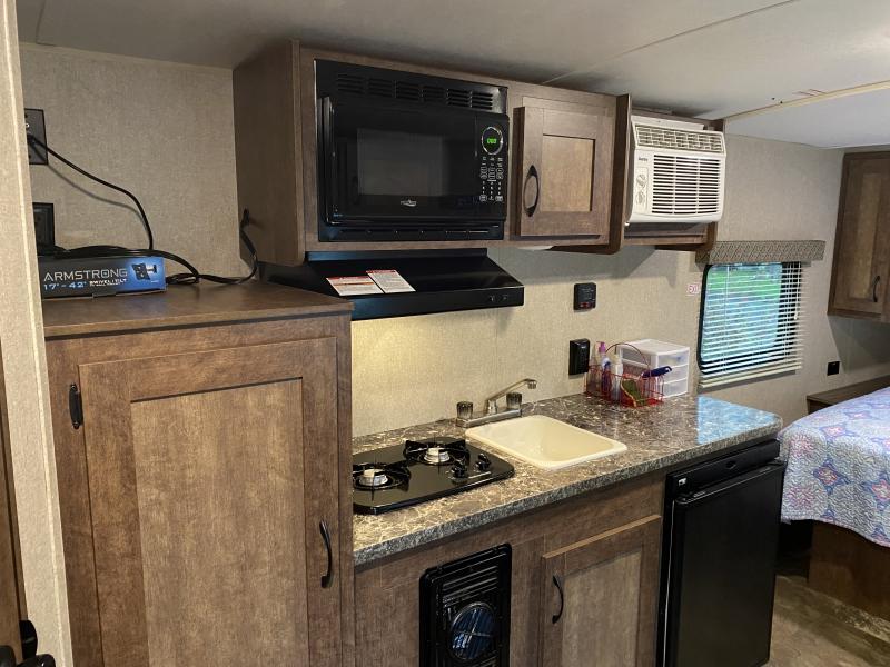 used Travel Trailers Starcraft RV Autumn Ridge for sale, in Gridley, CA Thumbnail 7