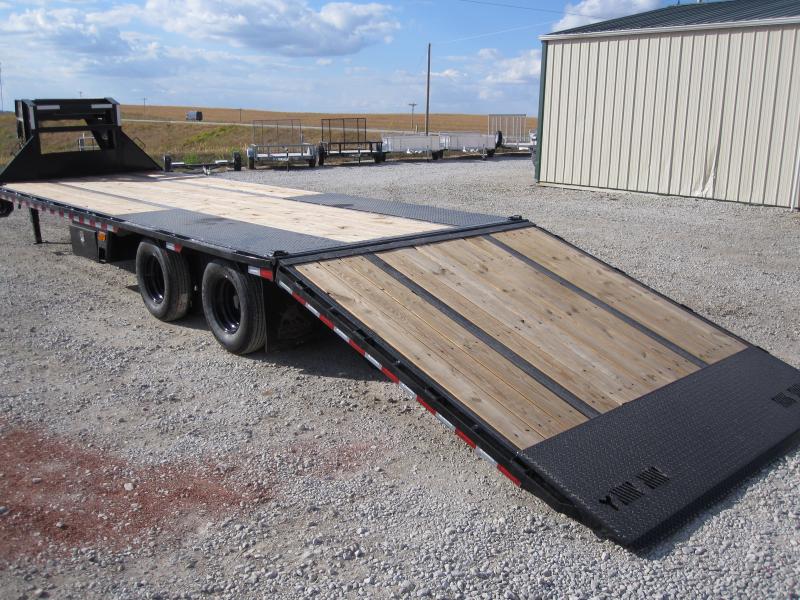 2022 Iron Bull 102x32 Hydraulic Dovetail Flatbed Trailer M&M Trailers
