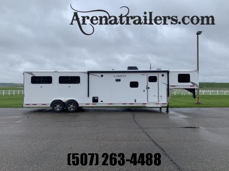 2023 Lakota 4 Horse 13' LQ Colt Horse Trailer 2023 Lakota 4 Horse 13' LQ Colt Horse Trailer