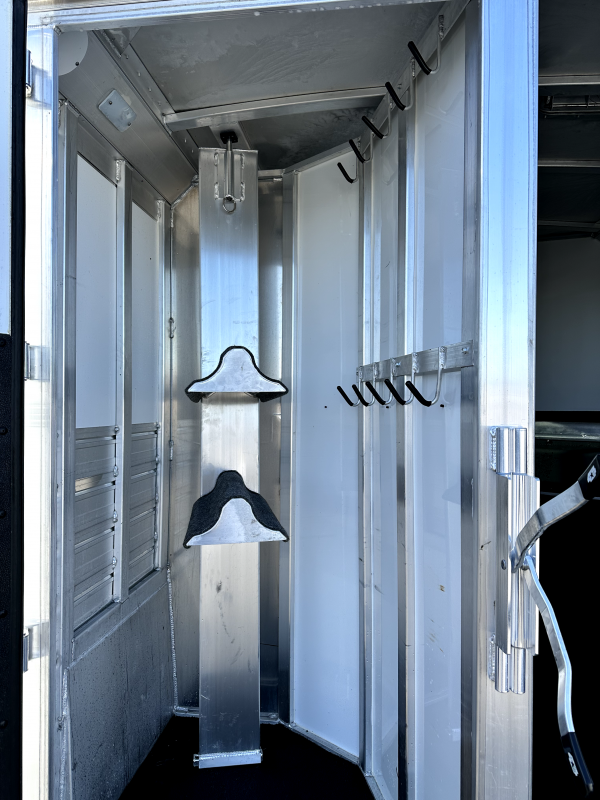 used Horse Trailers 4-Star Trailers  for sale, in Randolph, MN Thumbnail 12