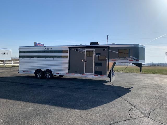 2021 Lakota 16' St/Combo LQ Livestock Trailer 2021 Lakota 16' St/Combo LQ Livestock Trailer