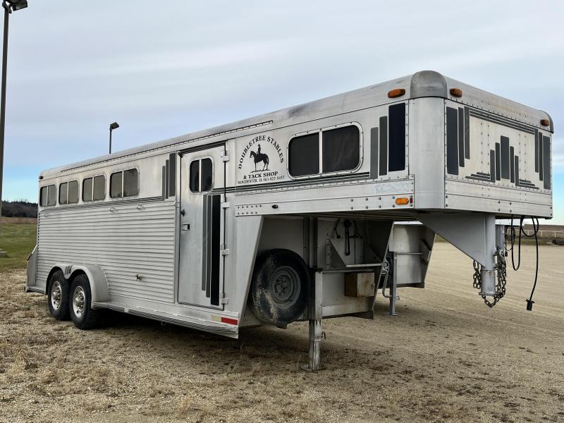 1989 4-Star Trailers 3 Horse Trailer 1989 4-Star Trailers 3 Horse Trailer