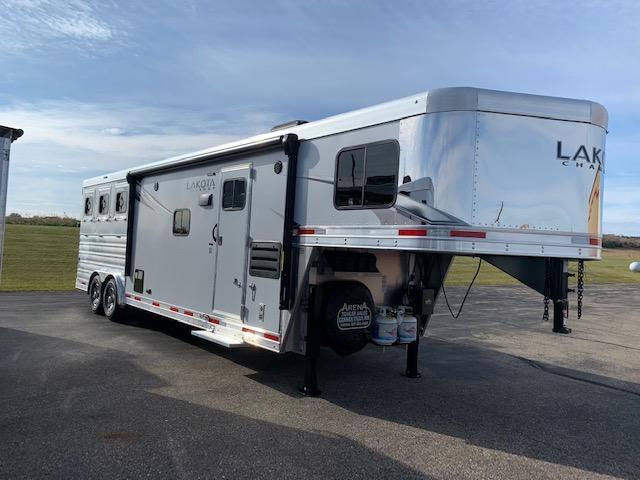 2022 Lakota 3H LQ Horse Trailer 2022 Lakota 3H LQ Horse Trailer