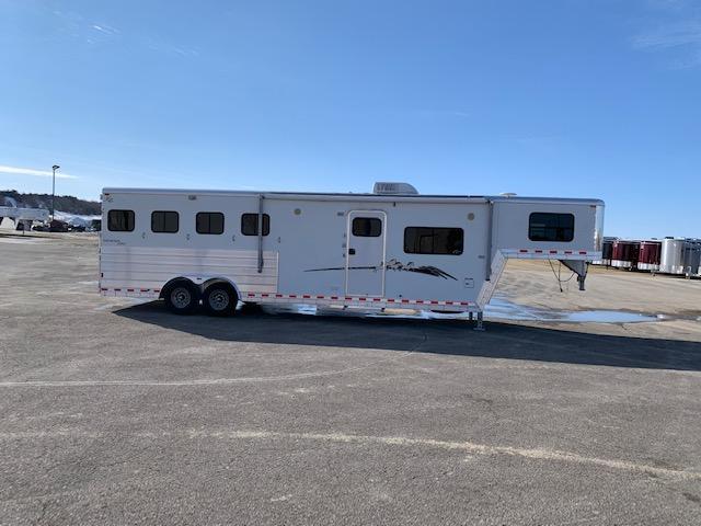 2006 Kiefer Built 4H LQ Horse Trailer 2006 Kiefer Built 4H LQ Horse Trailer