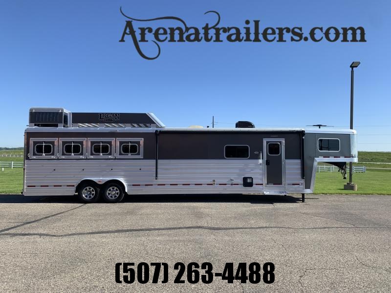2017 Logan Coach 4 Horse 15' LQ Horse Trailer 2017 Logan Coach 4 Horse 15' LQ Horse Trailer