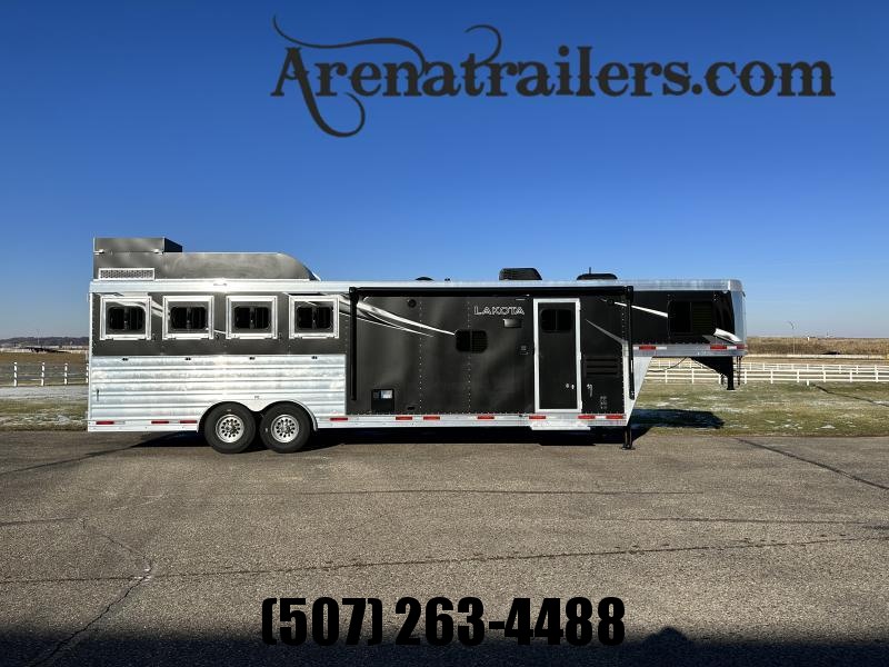 2022 Lakota 4 Horse LQ Horse Trailer 2022 Lakota 4 Horse LQ Horse Trailer