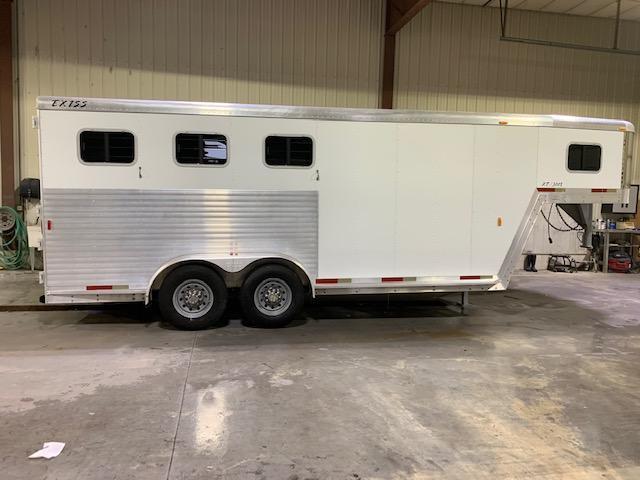 Exiss 2003 Trailers XT300E Horse Trailer Exiss 2003 Trailers XT300E Horse Trailer