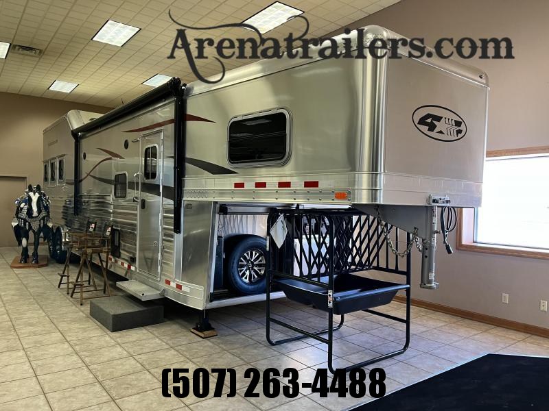 2021 4-Star Trailers Demo Horse Trailer 2021 4-Star Trailers Demo Horse Trailer