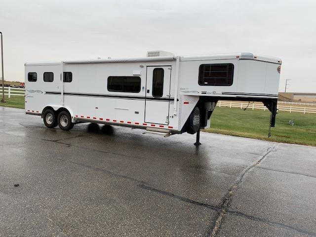 Sundowner 2005 Trailers 3H LQ Horse Trailer Sundowner 2005 Trailers 3H LQ Horse Trailer