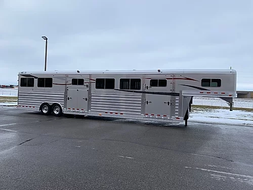 2020 4-Star 6-9H GN Horse Trailer 2020 4-Star 6-9H GN Horse Trailer