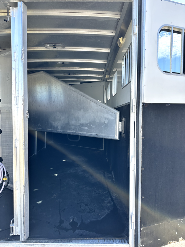 used Horse Trailers Exiss Trailers  for sale, in Randolph, MN Thumbnail 11