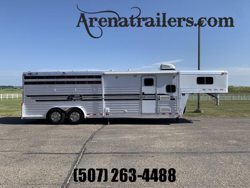 2004 4-Star Trailers Deluxe 4 Horse LQ Horse Trailer 2004 4-Star Trailers Deluxe 4 Horse LQ Horse Trailer