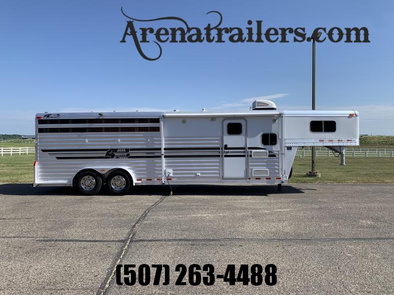 2004 4-Star Trailers Deluxe 4 Horse LQ Horse Trailer 2004 4-Star Trailers Deluxe 4 Horse LQ Horse Trailer