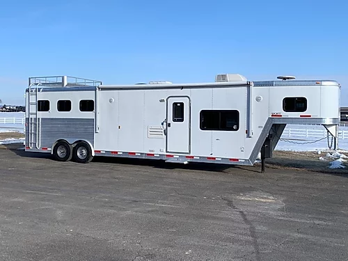 Exiss 2008 3H LQ Horse Trailer Exiss 2008 3H LQ Horse Trailer