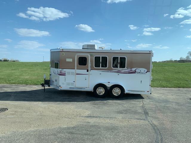 2008 Lakota 2 Horse Trailer 2008 Lakota 2 Horse Trailer