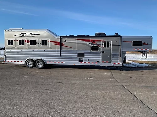4-Star 2020 4H LQ Horse Trailer 4-Star 2020 4H LQ Horse Trailer