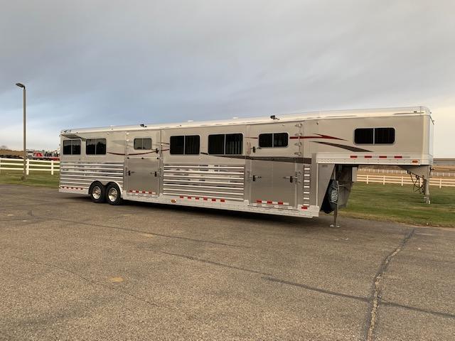 4-Star 2021 Trailers Hd to Hd Horse Trailer 4-Star 2021 Trailers Hd to Hd Horse Trailer