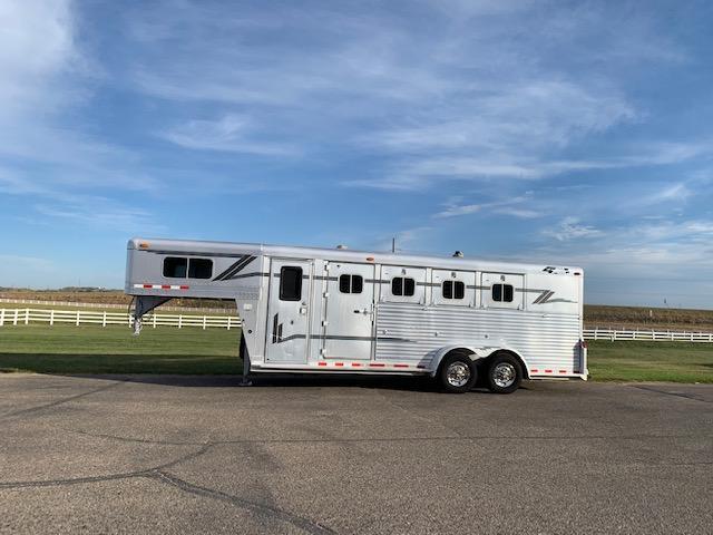 1998 4-Star Trailers 3461 Horse Trailer 1998 4-Star Trailers 3461 Horse Trailer