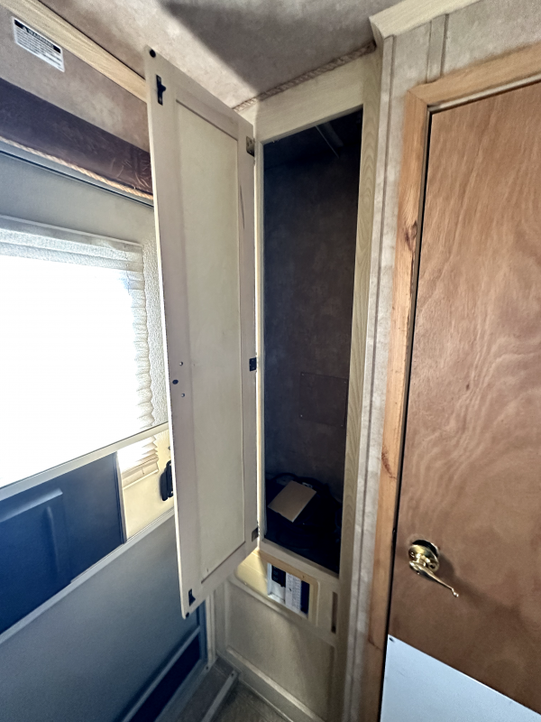 used Horse Trailers Exiss Trailers  for sale, in Randolph, MN Thumbnail 18