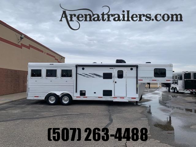 2022 SMC Horse Trailers SL839SR Horse Trailer 2022 SMC Horse Trailers SL839SR Horse Trailer