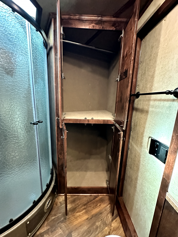 used Horse Trailers 4-Star Trailers  for sale, in Randolph, MN Thumbnail 27