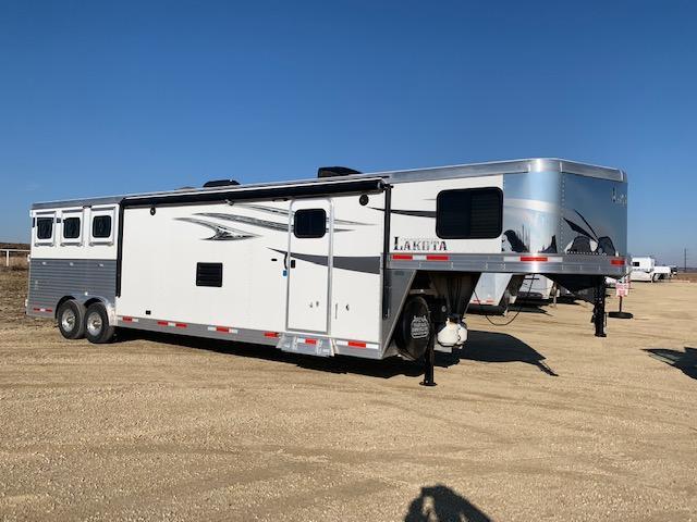 2018 Lakota 3H LQ Horse Trailer 2018 Lakota 3H LQ Horse Trailer