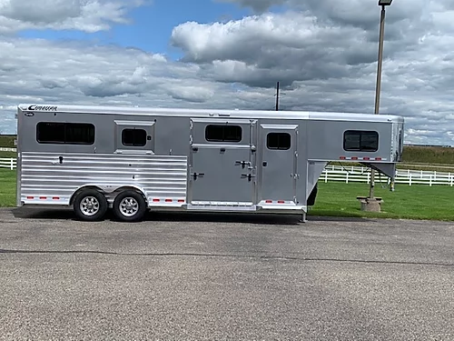 Cimarron 2020 2+1 GN Horse Trailer Cimarron 2020 2+1 GN Horse Trailer