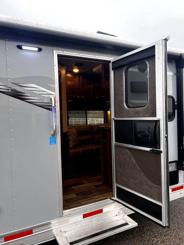 2021 SMC Horse Trailers 3H 6' LQ Horse Trailer Arena Trailer Sales