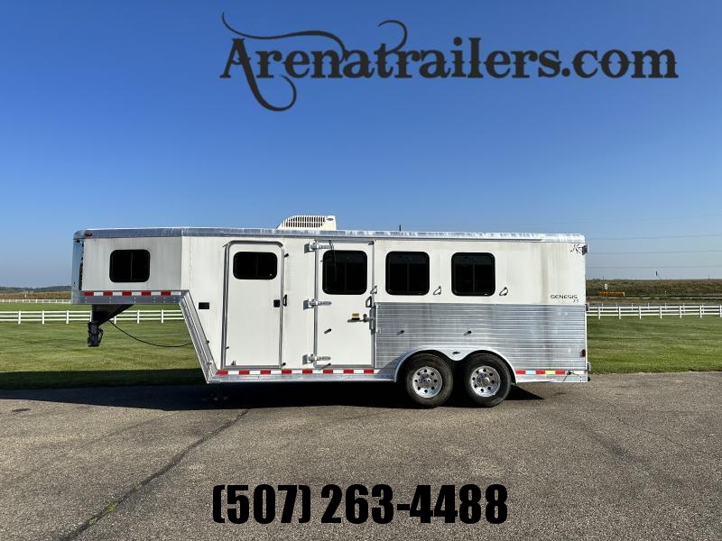 2003 Kiefer Built 3H Weekender Horse Trailer 2003 Kiefer Built 3H Weekender Horse Trailer