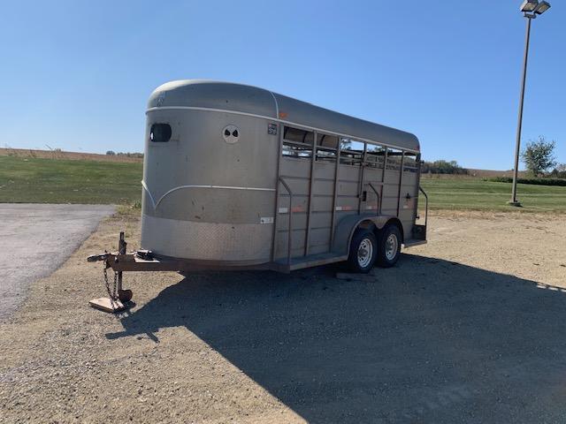 2003 W-W Livestock Systems Stock Horse Trailer 2003 W-W Livestock Systems Stock Horse Trailer