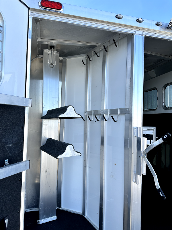 used Horse Trailers 4-Star Trailers  for sale, in Randolph, MN Thumbnail 11