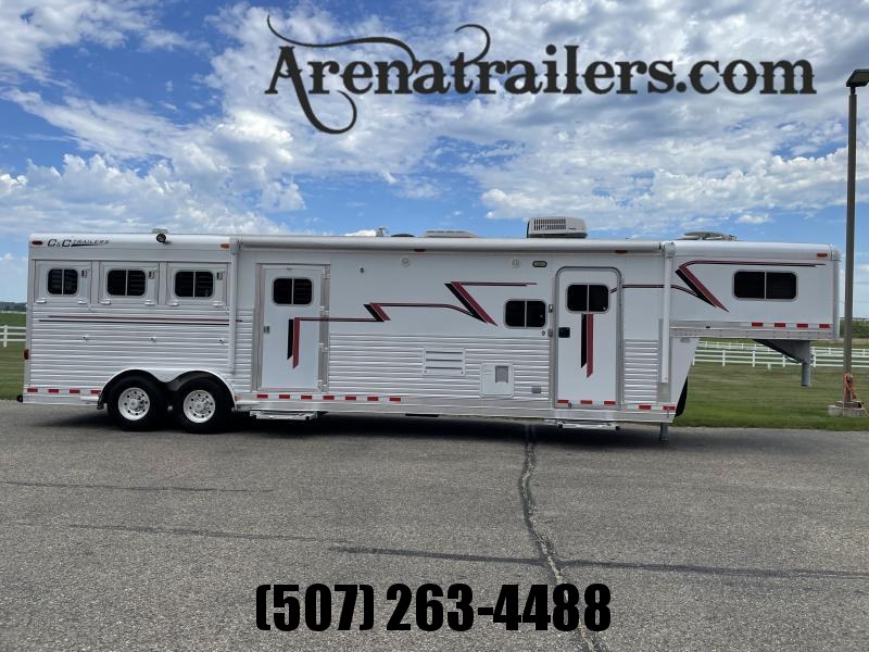 2003 C and C Trailers 3 Horse Living Quarter Horse Trailer 2003 C and C Trailers 3 Horse Living Quarter Horse Trailer