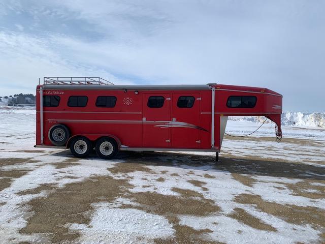 1998 Trails West 3H GN Horse Trailer 1998 Trails West 3H GN Horse Trailer