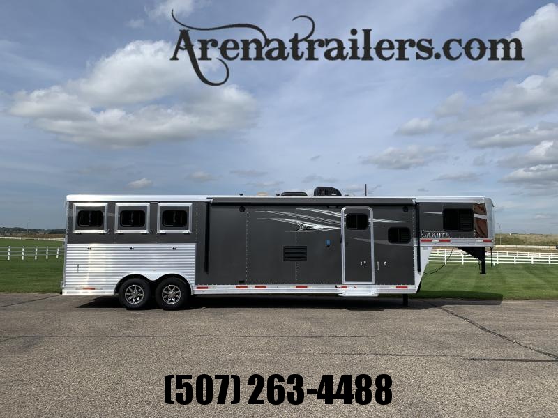 2018 Lakota 3H LQ C8313 Horse Trailer 2018 Lakota 3H LQ C8313 Horse Trailer