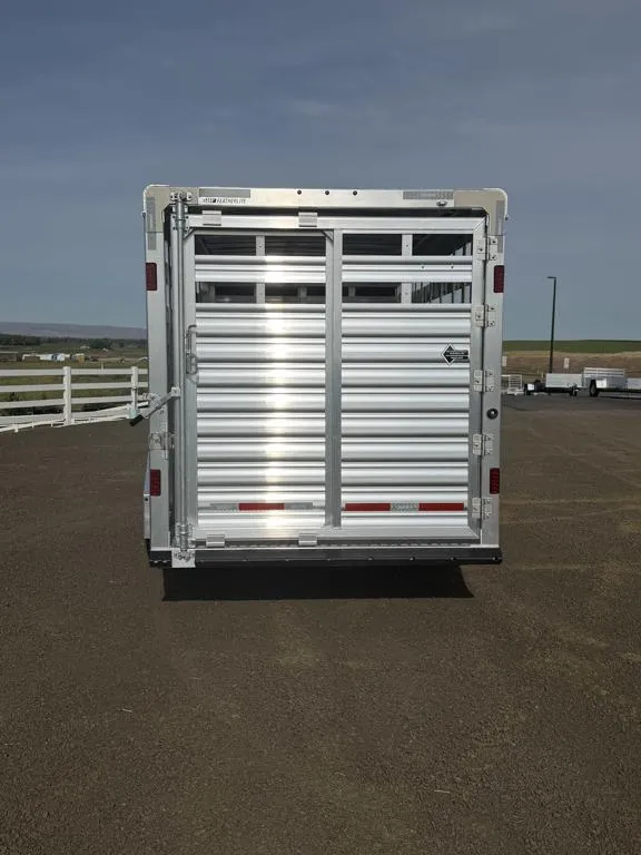 2027 Featherlite