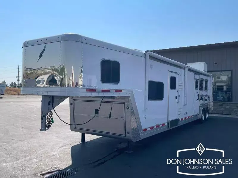 2019 Featherlite