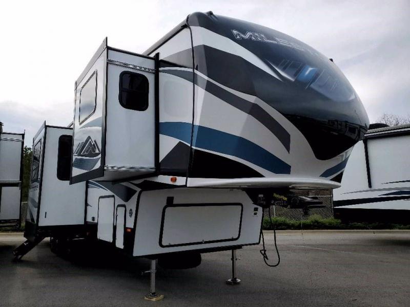 2021 Heartland RV MILESTONE 370FLMB 2021 Heartland RV MILESTONE 370FLMB