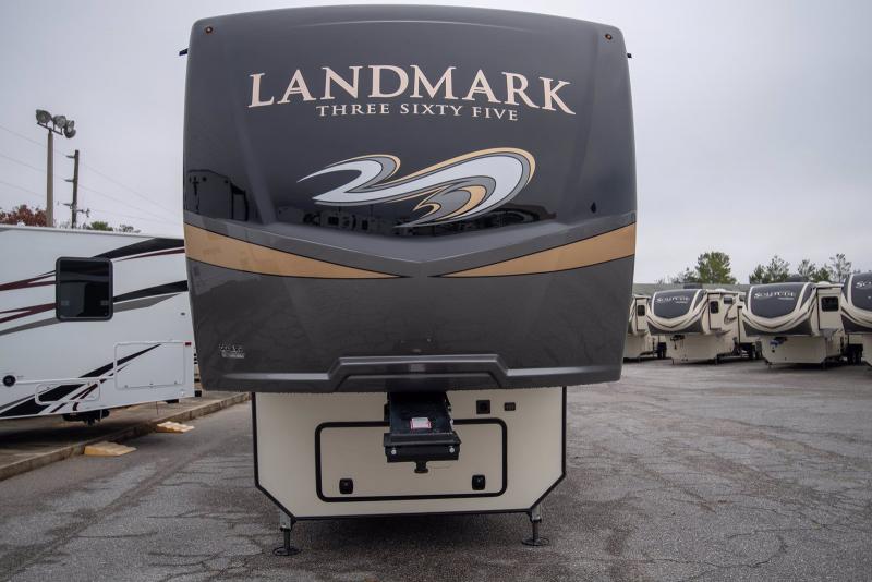 2020 Heartland RV Landmark 365 LM Newport 2020 Heartland RV Landmark 365 LM Newport