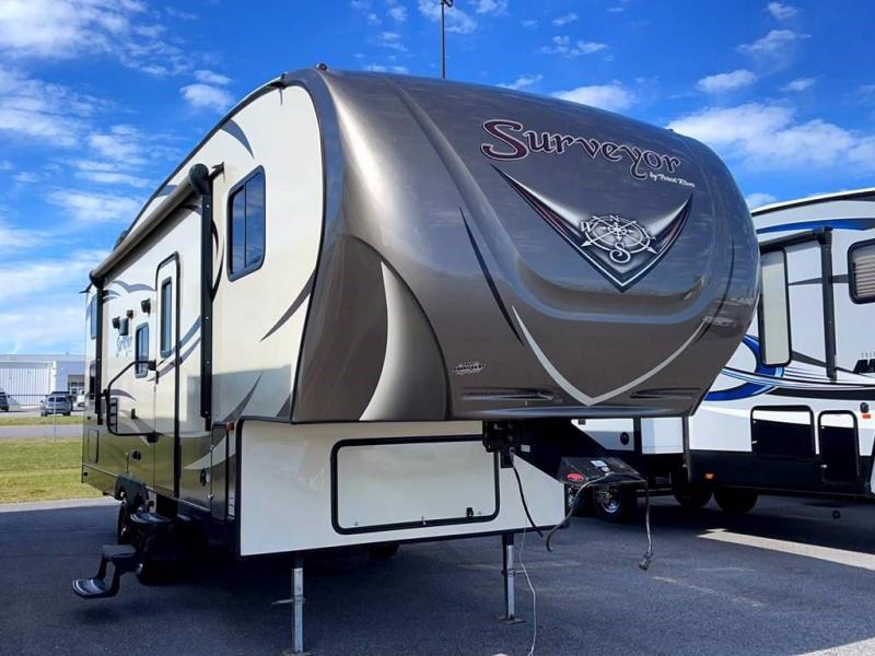 2016 Forest River SURVEYOR 275BHSS 2016 Forest River SURVEYOR 275BHSS