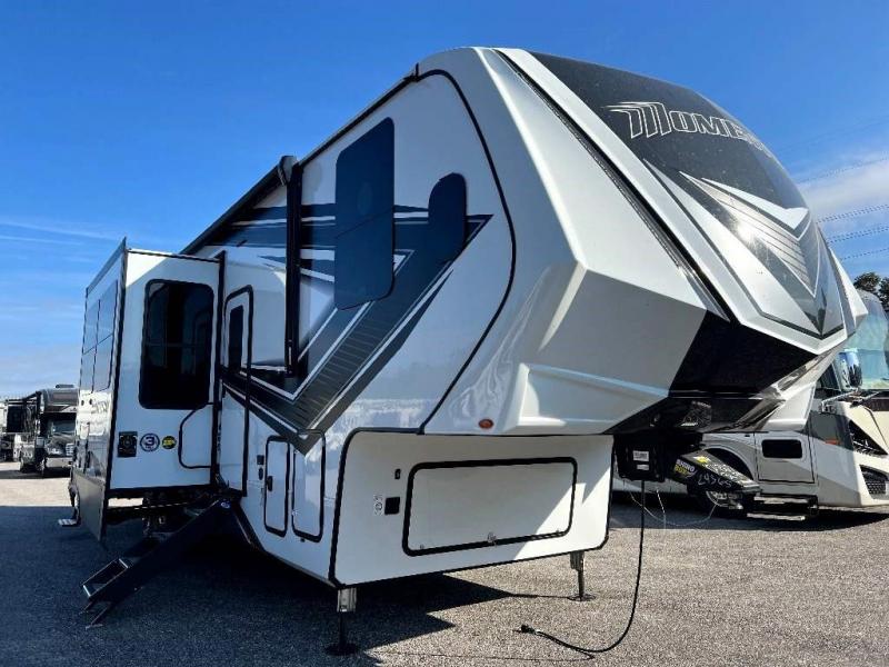 2023 Grand Design RV MOMENTUM 349M-R 2023 Grand Design RV MOMENTUM 349M-R