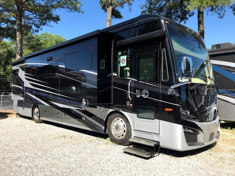 2022 Tiffin Motorhomes PHAETON 36 SH 2022 Tiffin Motorhomes PHAETON 36 SH