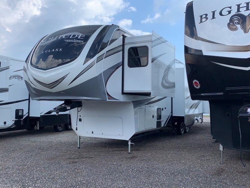 2022 Grand Design RV SOLITUDE 3740BH-R 2022 Grand Design RV SOLITUDE 3740BH-R